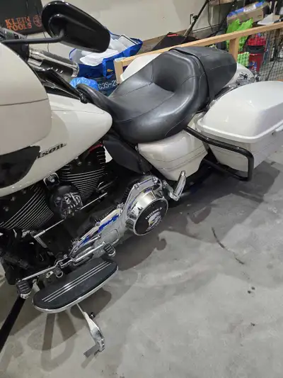 2015 harley Davidson street glide special new tires, battery, all fluids changed, new mufflers and d...