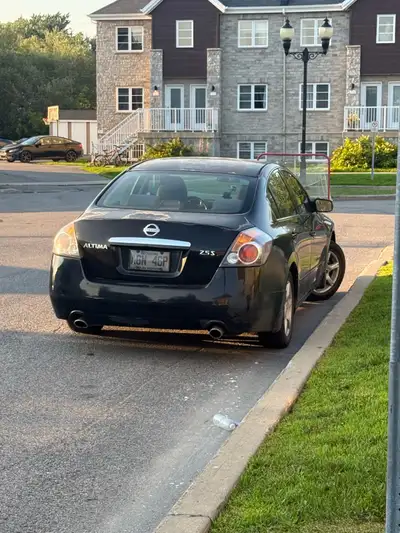 Véhicule très propre et en très bon état Aucun problème mécanique / NO CHEKC ENGINE - Push start bou...
