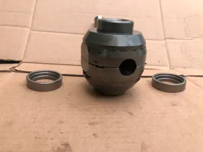 Automatic Locker differential for ford 8.8 31 spline differential. No need to remove your carrier to...