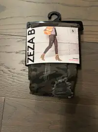 Zeza B shredded denim jeans sz SM NWT retail $85 Toronto