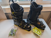 Dalbello Ski Boots (2021 Dalbello DS AX 100, 26.5)