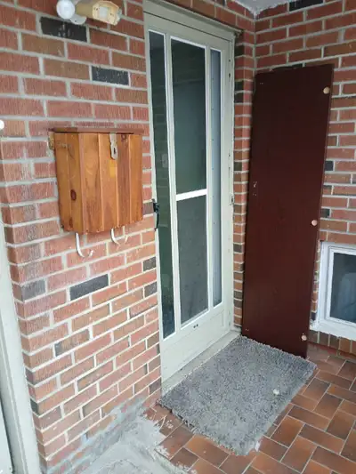 2 bedroom basement apartment available for rent. Separate entrance with a back door to the backyard....