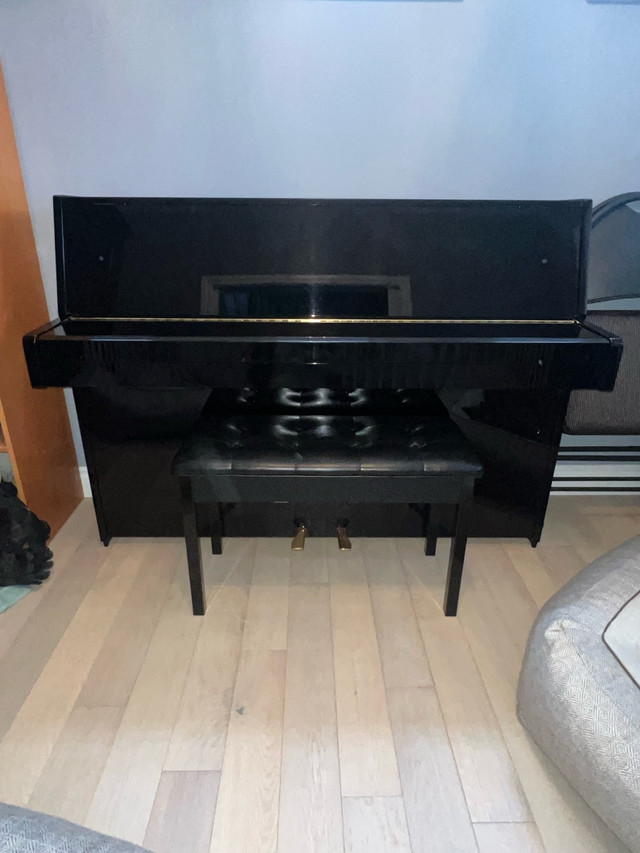 Yamaha E-108 Piano (Made in Japan) in Pianos & Keyboards in Edmonton