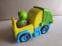 Sesame Street - Oscar the Grouch in Garbage Truck