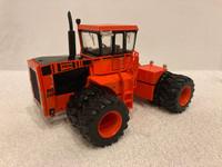 1/32 BIG BUD 525/84 Industrial (Orange) Farm Toy Tractor