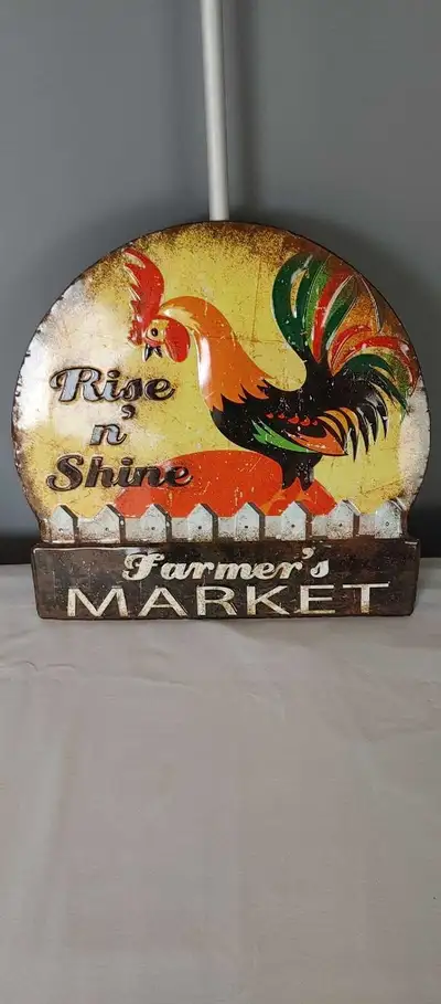 Farmer's Market Rise n' Shine Metal Sign. Ready to hang. In new like condition. Never outdoors. 15"×...