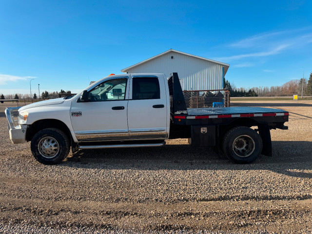 2007 Ram 3500 Flat Deck Dually 6.7L in Cars & Trucks in Prince Albert - Image 4