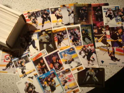 200 all different PITTSBURGH PENGUINS singles. All 200 cards for $10.00 with no duplications. Cards...
