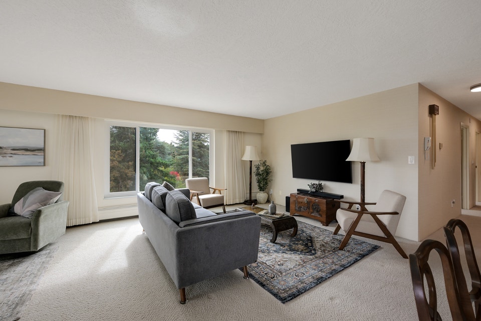 EXECUTIVE FURNISHED RESIDENCE AT SPENCER CASTLE - VICTORIA, BC 2