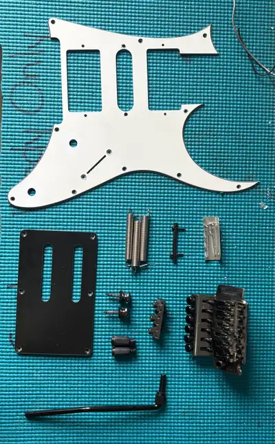 Ibanez jem jr! hardware!, View more