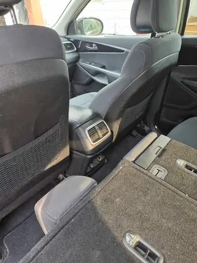 Selling a 2016 kia Sorento with a little over 100km .Great family car with lots of room in the back...
