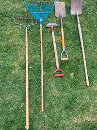 Garden tool lot