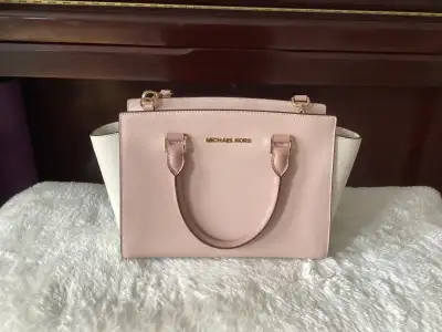 Michael Kors Selma Medium Colour-block Saffiano Leather Sachel, View more
