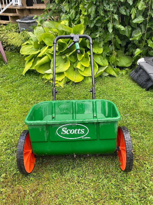 MOVING/GARAGE SALE 2 Families Whiting St., Ingersoll Garage Sales