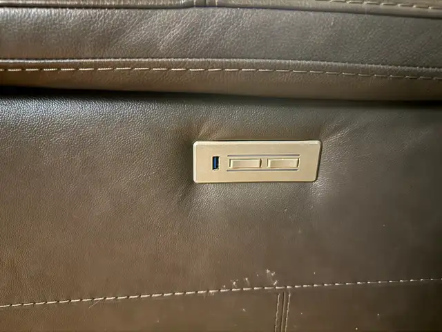 POWER LOVESEAT in Couches & Futons in Winnipeg - Image 3