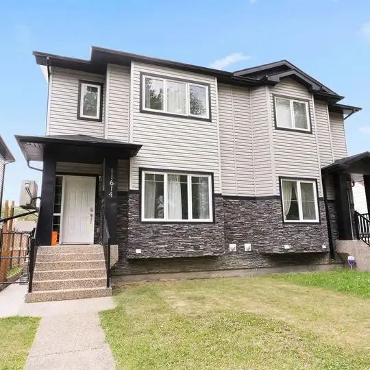 2 Bedroom Legal Suite - 10 Minutes from U of A!