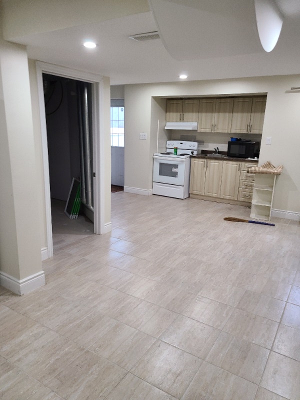 1 bedroom legal basement is for rent in brampton Long Term Rentals City of Toronto Kijiji