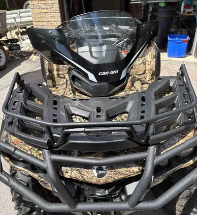 2019/20 Can Am 1000R Camo Outlander. 837klms like new. Power winch, front and rear racks, low profil...