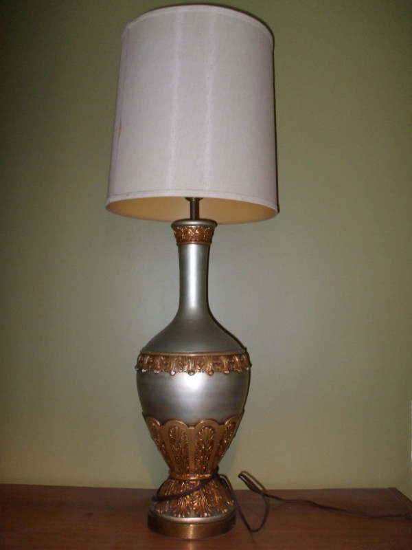 Large ceramic table lamp in Indoor Lighting & Fans in Fredericton