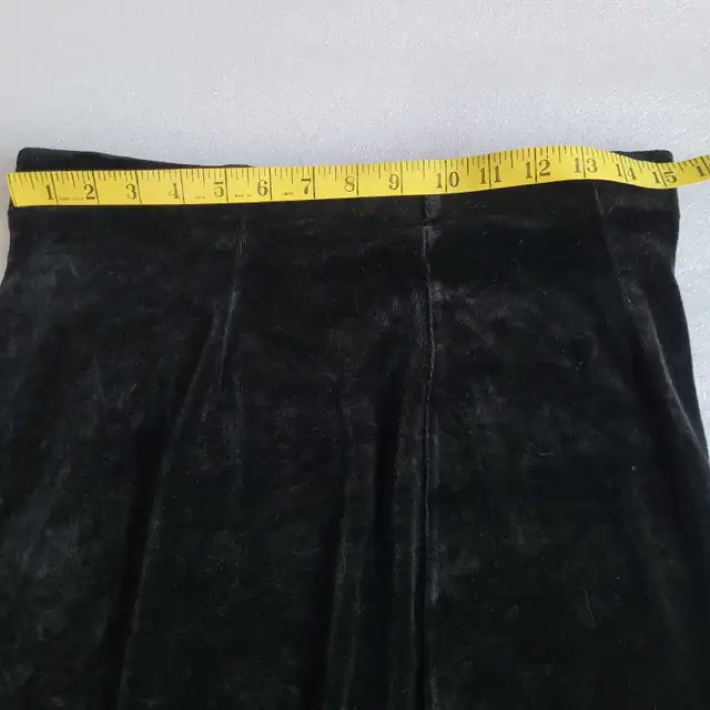 Minijupe Vintage Velours Noir black velvet vintage miniskirt  in Women's - Dresses & Skirts in City of Montréal - Image 7