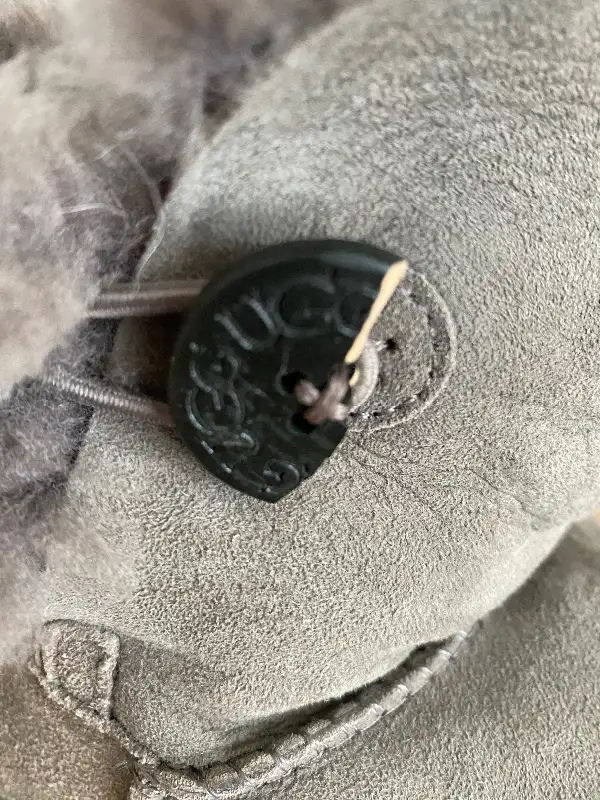 Ugg Boots in Women's - Shoes in Mississauga / Peel Region - Image 4