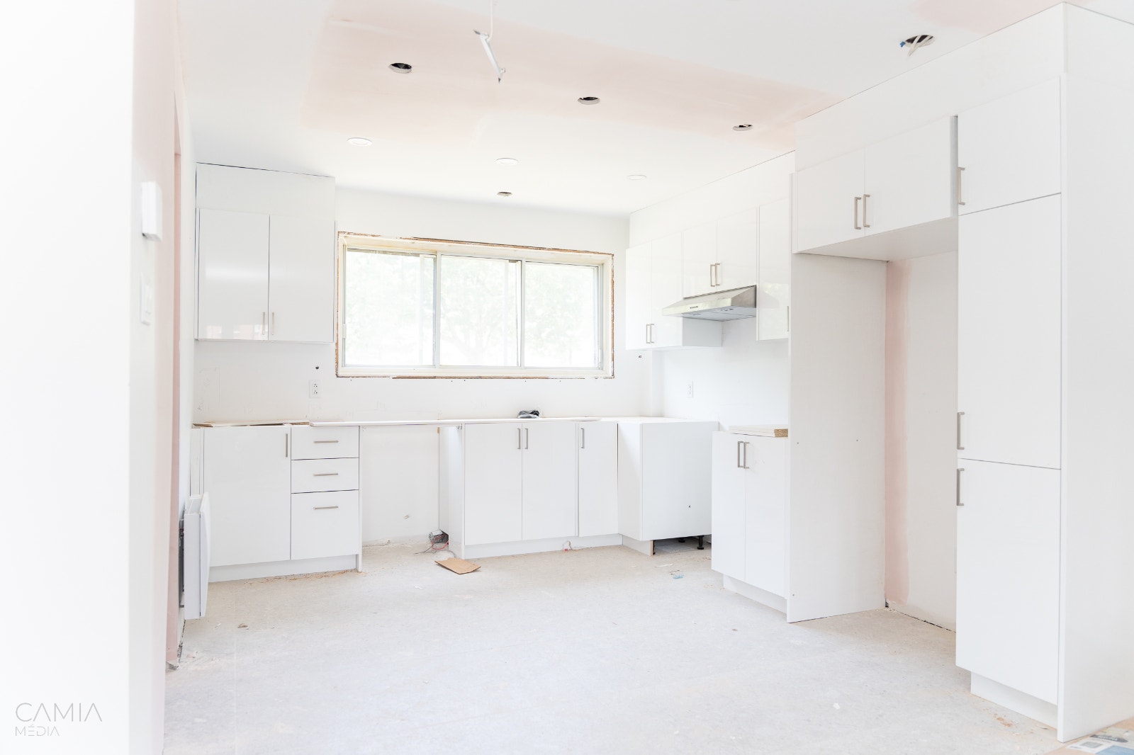 Beautifully Renovated 4½ Apartments – Available Immediately! — photo 2