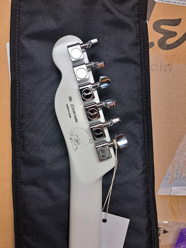 Fender "SILENT SIREN" Telecaster = New in Guitars in Edmonton - Image 4