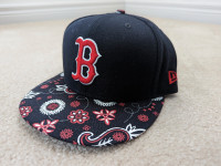 Size 7 1/4 Boston Red Sox New Era 5950 fitted hat.