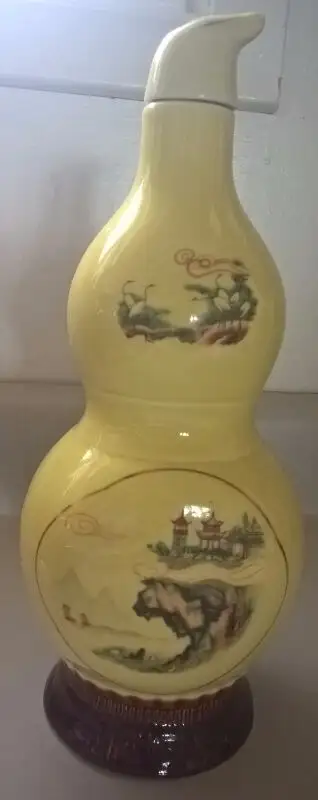 China Special Quality Sanpien Jiu Porcelain Wine Bottle, View more