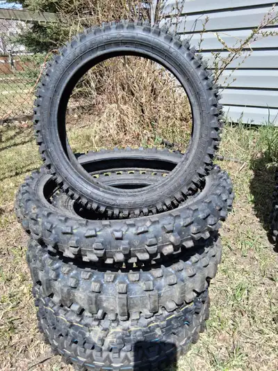 Dunlop geomax motocross tires. Front and back tires. In good slightly used condition.