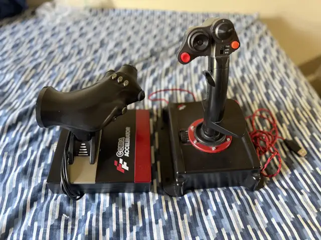 Cobra joystick V5 plusCobra ACCELERATOR in System Components in Québec City - Image 2