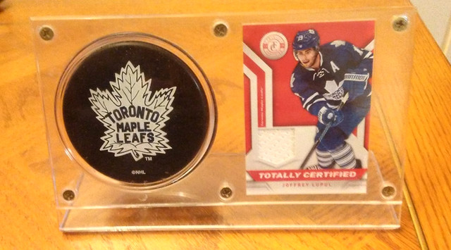 Joffrey Lupul Card with Game-Worn Material in Arts & Collectibles in Sarnia