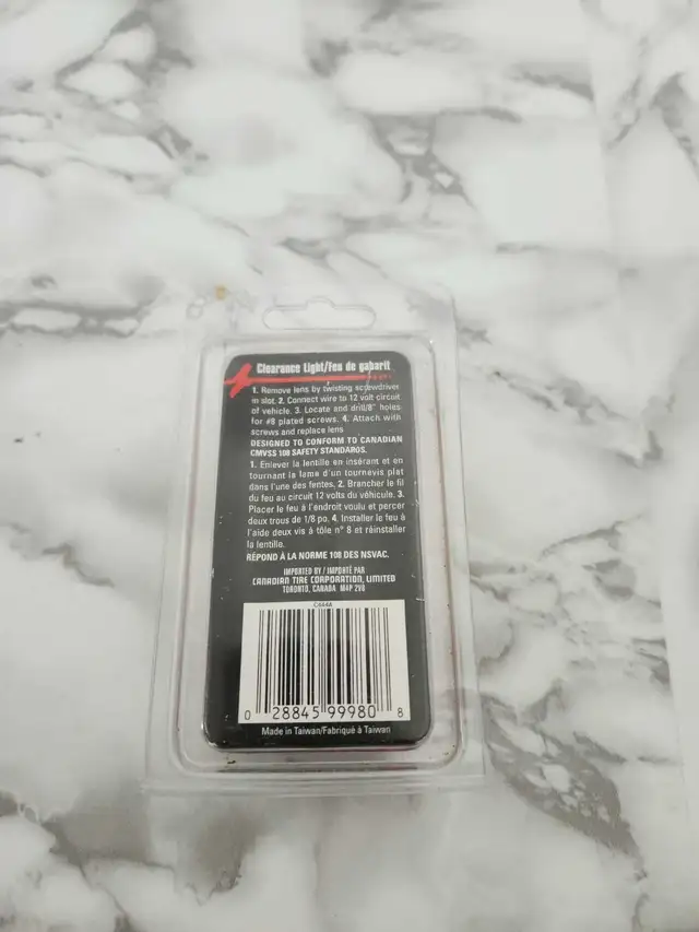 Clearance light in Outdoor Lighting in City of Toronto - Image 3