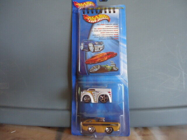 Hot Wheels 2004 Collection Guide Plus 2 Cars in Toys & Games in Strathcona County