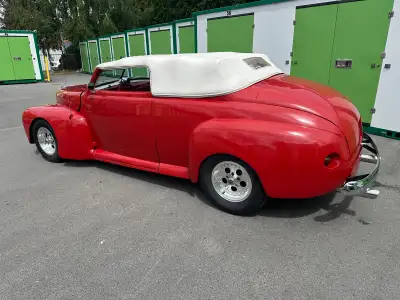 Chopped coupe Carson top not removable power steering power brakes 350 chev turbo 350 runs and drive...