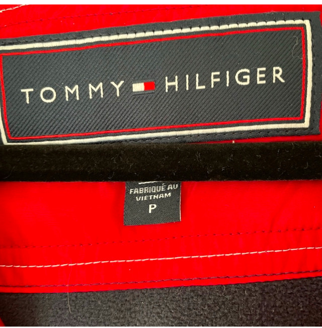 Women’s Tommy Hilfiger Winter Jacket Size S in Women's - Tops & Outerwear in Markham / York Region - Image 3