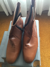 Men’s size 11 leather dress boots WORN