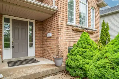 3 bedroom  - furnished house  for rent near Napanee Hospital