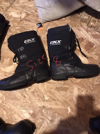 Snowmobile boots /gloves 