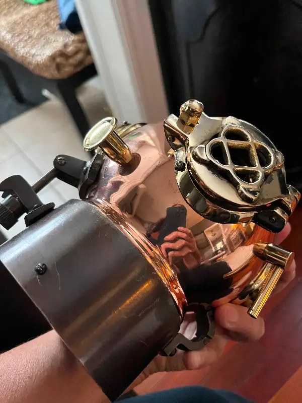 Unique Divers Copper Helmet Table Lamp in Indoor Lighting & Fans in New Glasgow - Image 4
