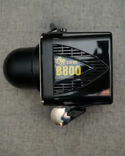 AlienBee studio flash. powerful, fast, accurate and versatile, with easy-to-use analog controls. 320...