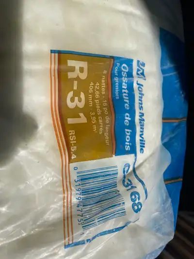 Unopened bag of Johns Manville Fibreglass insulation R 31 16” X 48” X 9.5” 42.67 sq. ft. Coverage