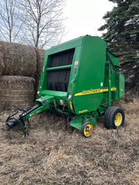 JD Baler 567