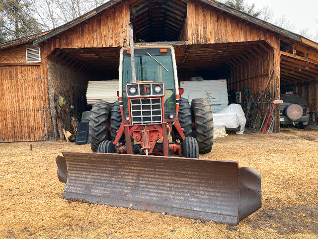 IHC 986 Tractor in Farming Equipment in Nipawin - Image 2