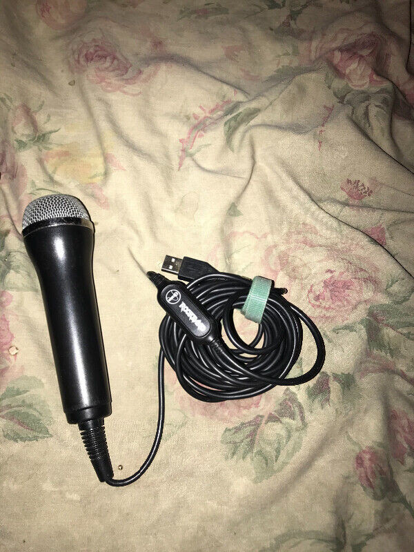 MICROPHONE AND XBOX CONTROLLER in Nintendo Wii in Kitchener / Waterloo - Image 2