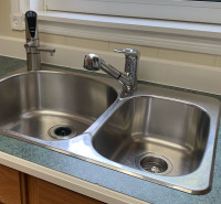 Double sink with faucet