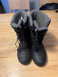 Kamik winter boots - youth size 6