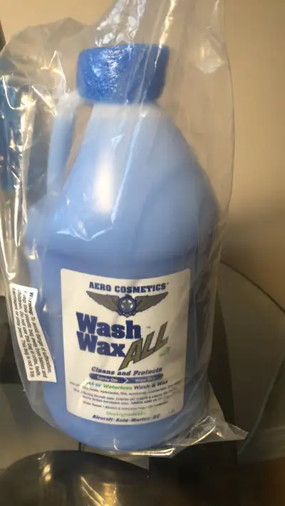 Aero Cosmetics Car Wash & Wax Aero Cosmetics wet or waterless car wash and wax. 1 gallon jug (3.78L)...