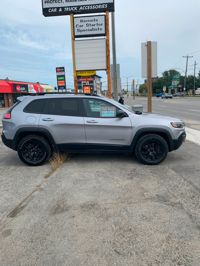 Jeep Cherokee trailhawk elite in Cars & Trucks in Timmins - Image 2