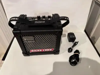 Roland Micro Cube Guitar Mic Amplifier Like New, View more